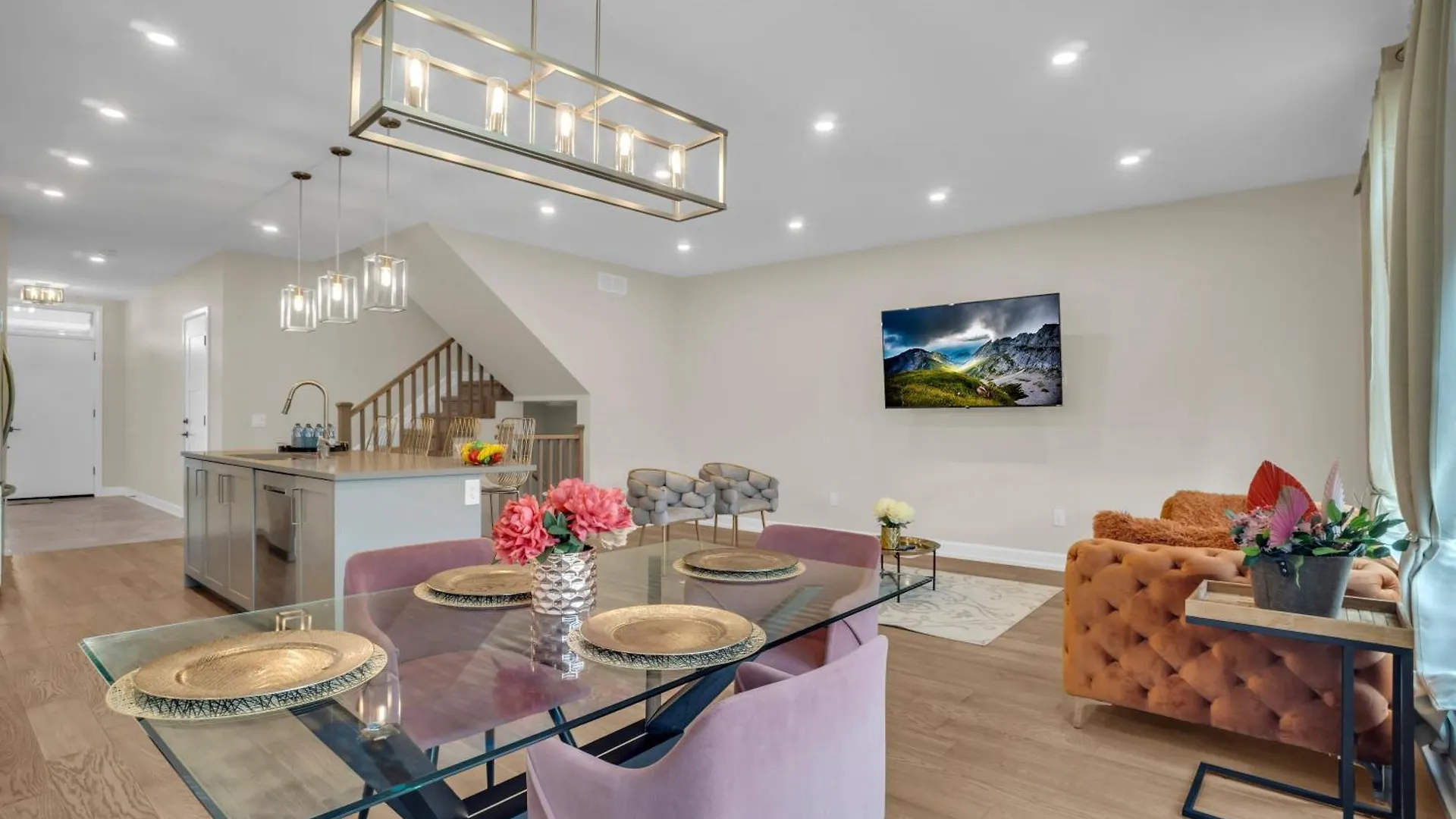 דירות Luxury Niagara 3 Bdr Townhouse /Garage קנדה