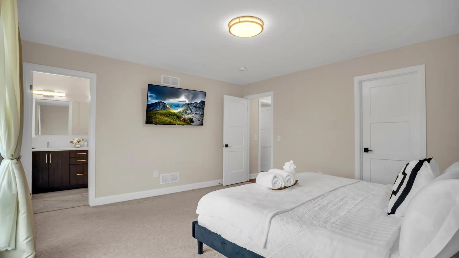 דירות Luxury Niagara 3 Bdr Townhouse /Garage